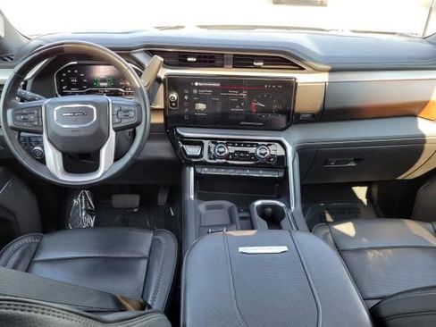 Used 2024 GMC Sierra 3500 Denali w/ Technology Package AWD/4WD image 15