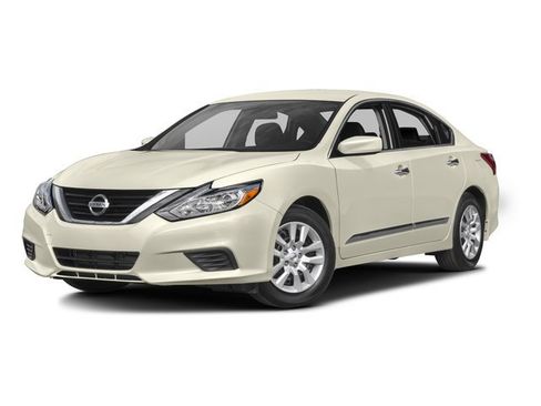 Used 2016 Nissan Altima 2.5 SV w/ Convenience Package FWD image 4