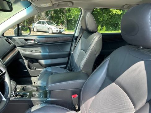 Used 2018 Subaru Outback 2.5i Limited AWD/4WD image 10