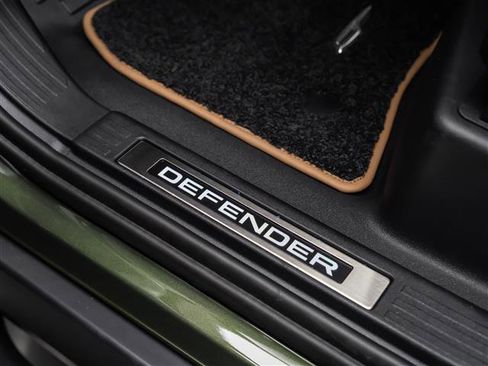 New 2026 Land Rover Defender 110 X-Dynamic SE image 29