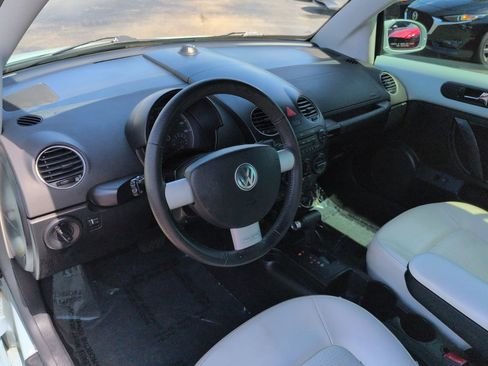 Used 2010 Volkswagen Beetle Convertible FWD image 15