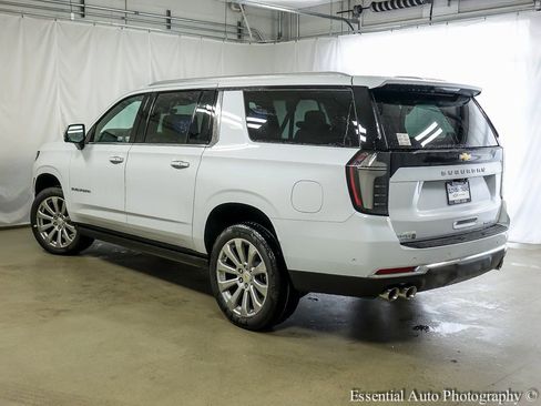New 2026 Chevrolet Suburban Premier AWD/4WD image 8