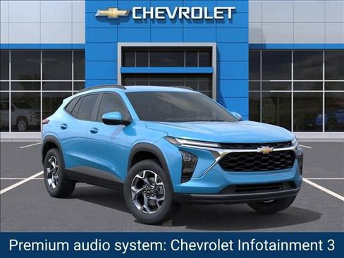 New 2026 Chevrolet Trax LT w/ Driver Confidence Package image 8