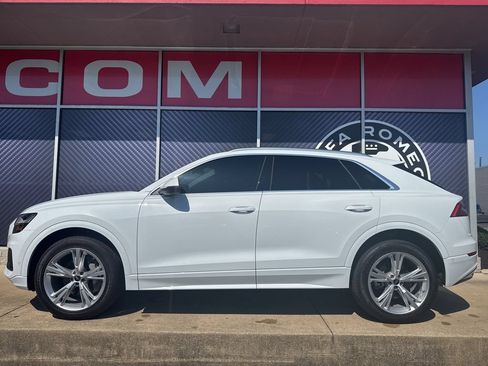 Used 2023 Audi Q8 Premium w/ Convenience Package AWD/4WD image 15