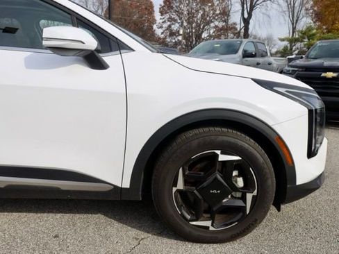 Certified 2026 Kia Sportage EX w/ EX Panorama Roof Package image 10