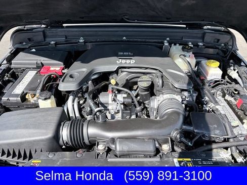 Used 2021 Jeep Wrangler Unlimited Sport AWD/4WD image 25