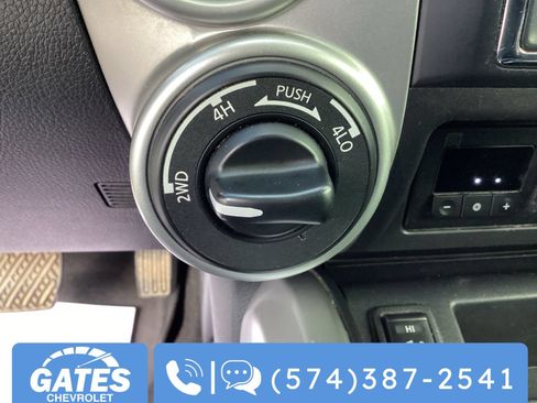 Used 2019 Nissan Titan SL w/ Texas Titan Edition AWD/4WD image 25