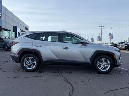 New 2026 Hyundai Tucson SE FWD image 9