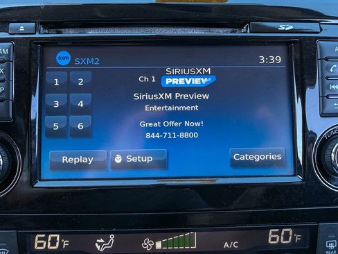 Used 2017 Nissan Rogue SV w/ SV Premium Package image 11