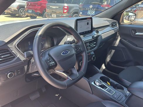 Used 2025 Ford Escape ST-Line AWD/4WD image 8