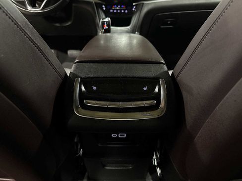 Used 2021 Cadillac XT6 Premium Luxury AWD/4WD image 31
