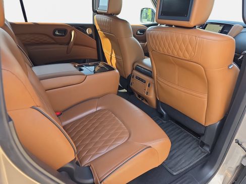 Certified 2021 INFINITI QX80 Sensory w/ All-Season Package AWD/4WD image 11