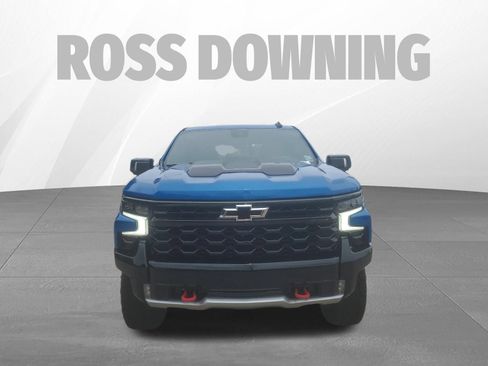 Used 2022 Chevrolet Silverado 1500 ZR2 w/ Technology Package AWD/4WD image 2