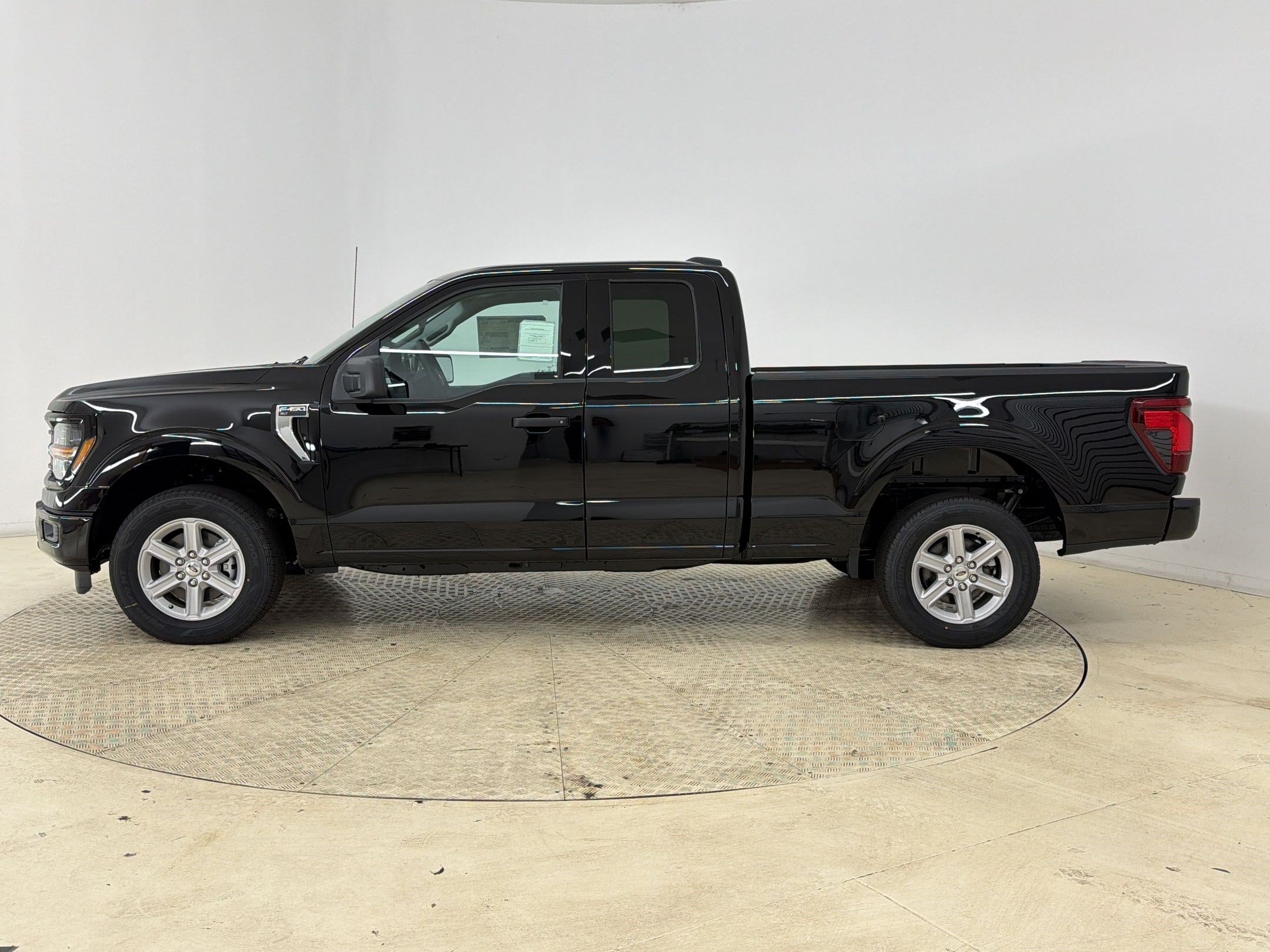 New 2026 Ford F150 XLT w/ Equipment Group 301A Standard RWD image 2