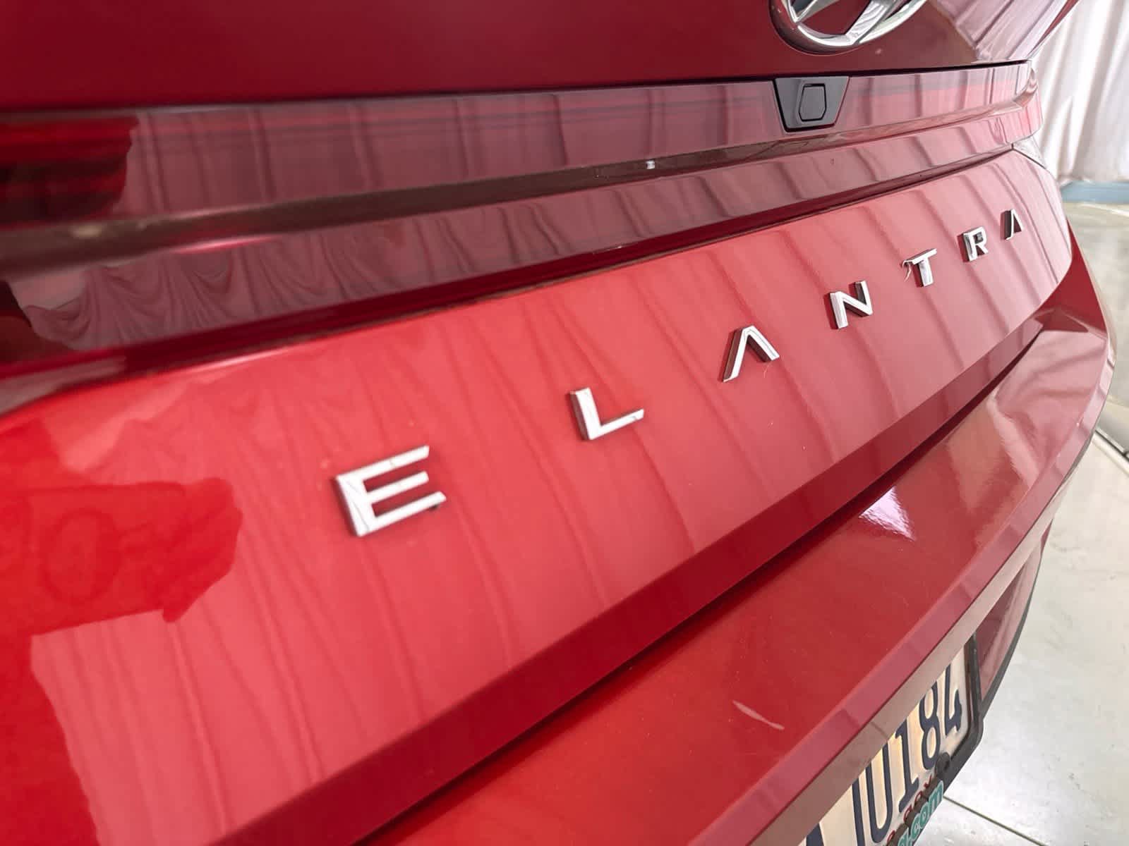 Used 2022 Hyundai Elantra SEL FWD image 13