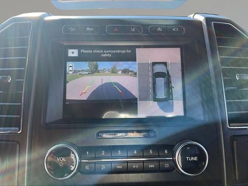 Used 2018 Ford Expedition Limited w/ Equipment Group 302A AWD/4WD image 14