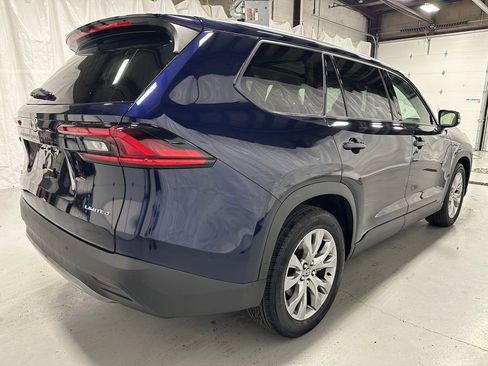 Used 2025 Toyota Grand Highlander AWD image 7
