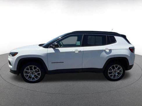 Used 2025 Jeep Compass Limited AWD/4WD image 7