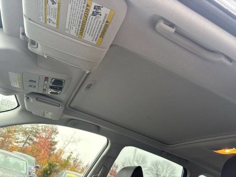 Used 2017 Subaru Forester 2.5i Touring image 28