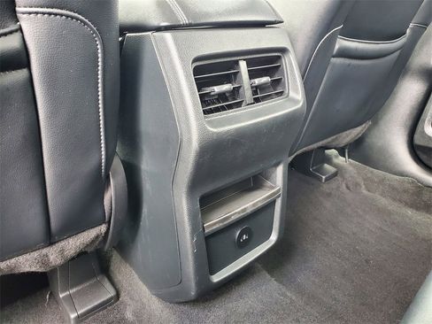 Used 2024 Ford Edge SEL image 31