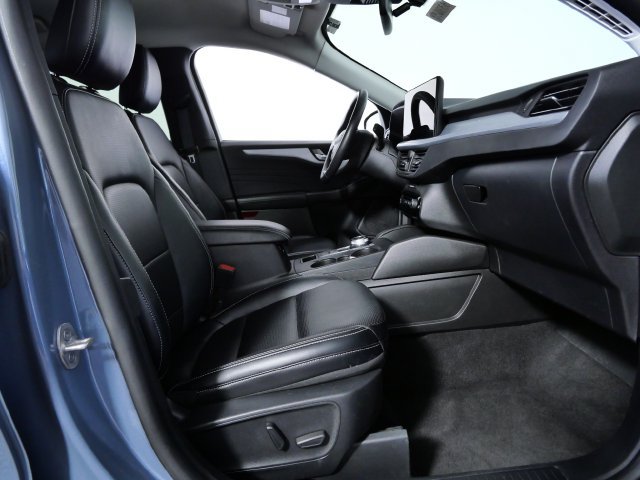 Certified 2025 Ford Escape Platinum AWD/4WD image 10