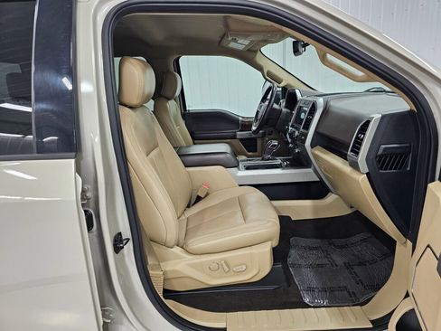 Used 2018 Ford F150 Lariat image 19