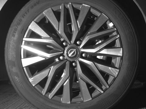 Used 2025 Nissan Altima 2.5 SV image 13