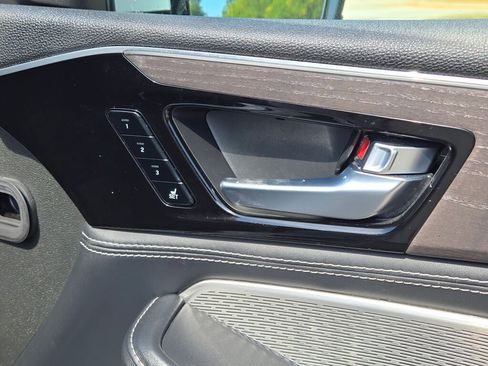 Used 2023 Acura MDX SH-AWD w/ Advance Package image 10