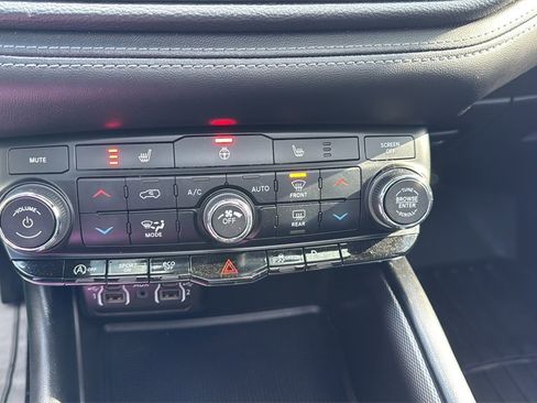 Used 2021 Dodge Durango GT image 32