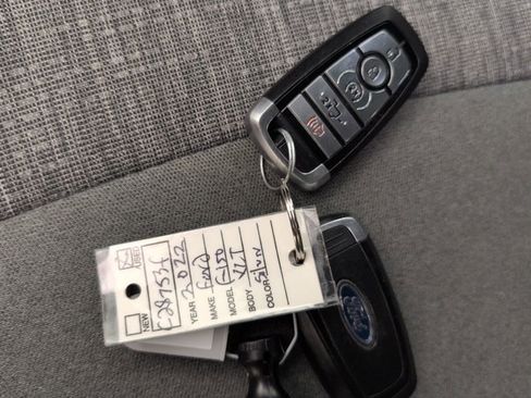 Certified 2022 Ford F150 XLT w/ Equipment Group 302A High image 47