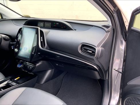 Used 2019 Toyota Prius Limited FWD image 23
