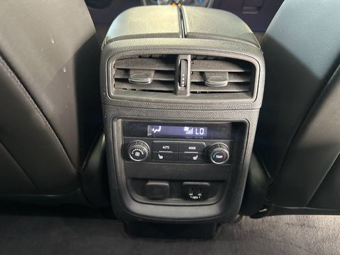 Used 2017 Buick Envision Essence image 23