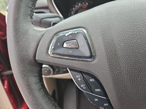 Used 2017 Lincoln MKC Premiere image 18