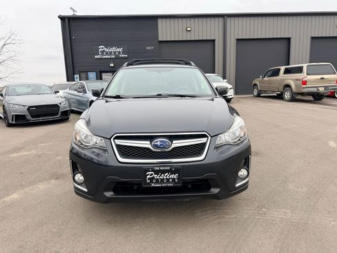 Used 2016 Subaru Crosstrek 2.0i Limited image 2
