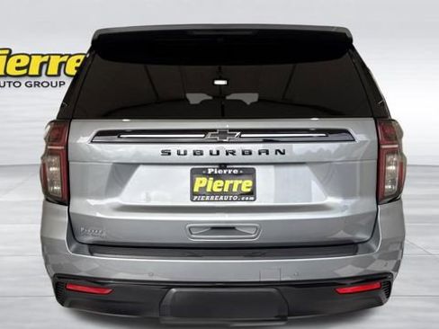 Used 2024 Chevrolet Suburban Z71 w/ Luxury Package image 4