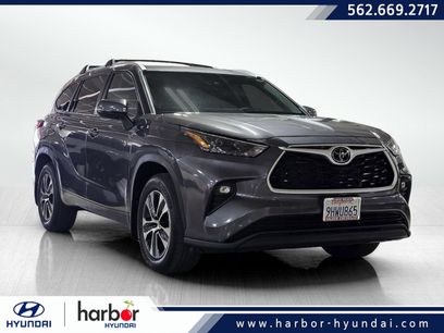Used 2023 Toyota Highlander XLE