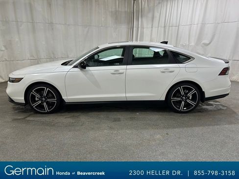 Used 2025 Honda Accord Sport image 6