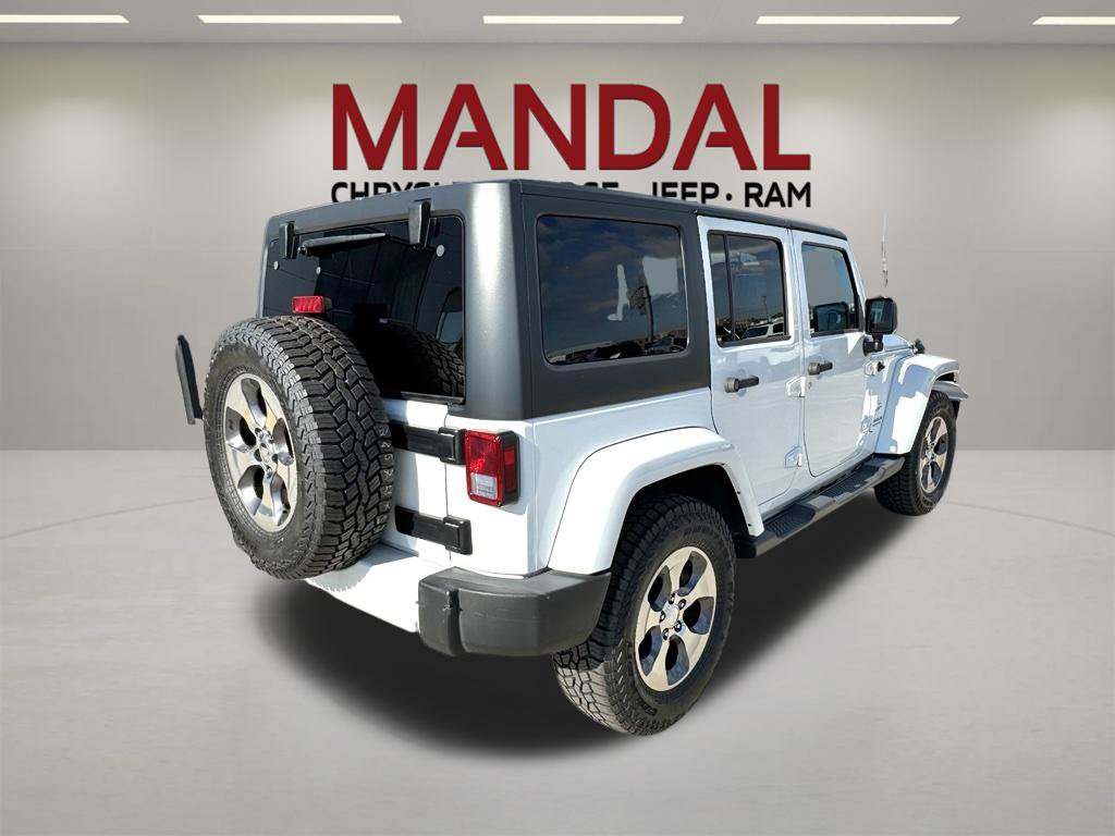 Used 2016 Jeep Wrangler Unlimited Sahara w/ Connectivity Group AWD/4WD image 6