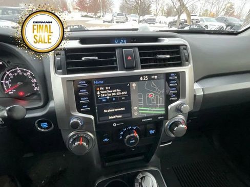 Used 2022 Toyota 4Runner SR5 Premium image 16