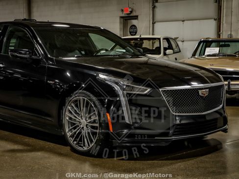 Used 2019 Cadillac CT6 V w/ Driver Assist Package image 13