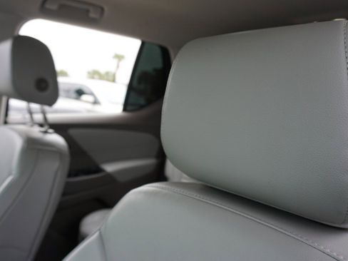 Used 2018 Chevrolet Traverse LT image 25