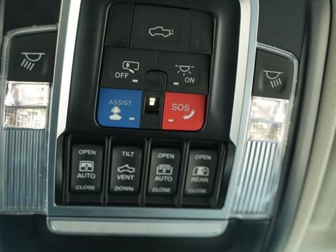 Used 2024 RAM 1500 Limited AWD/4WD image 37