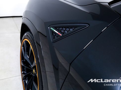 Used 2021 Lamborghini Urus image 42