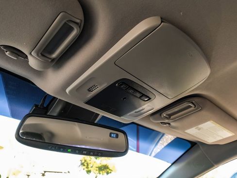 Used 2018 Toyota Camry XLE image 23