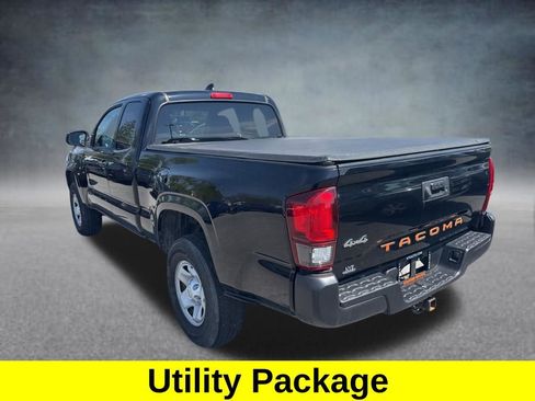 Used 2022 Toyota Tacoma SR AWD/4WD image 3