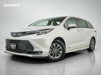 Used 2021 Toyota Sienna XLE AWD/4WD video 1