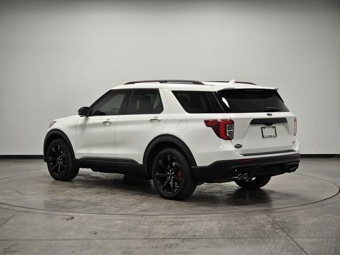 Used 2024 Ford Explorer ST w/ Equipment Group 401A image 6