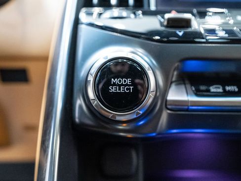 Used 2023 Lexus LX 600 4WD w/ Luxury Package image 28