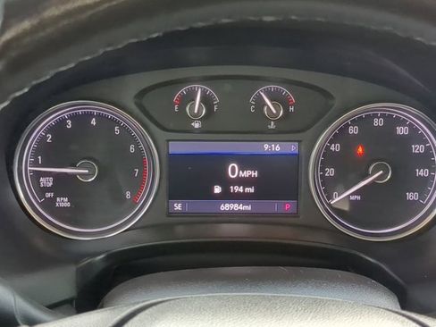 Used 2021 Buick Enclave Essence image 26