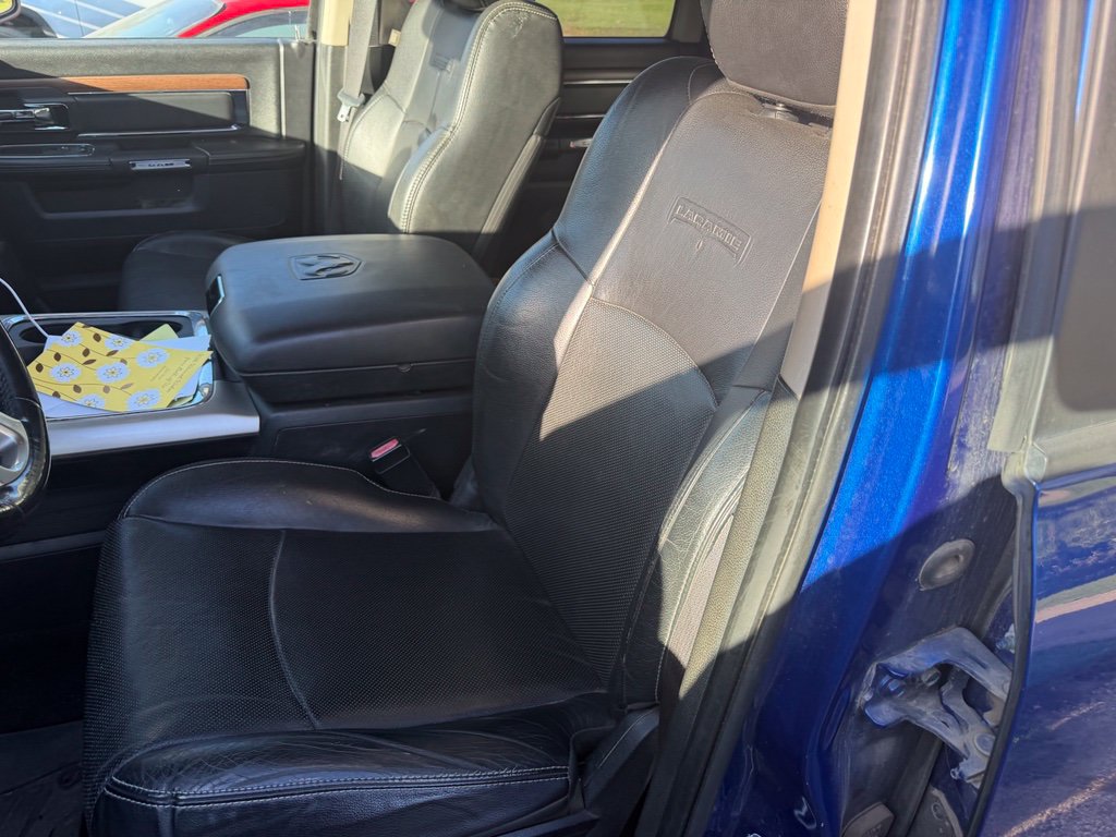 Used 2015 RAM 1500 Laramie w/ Convenience Group AWD/4WD image 16